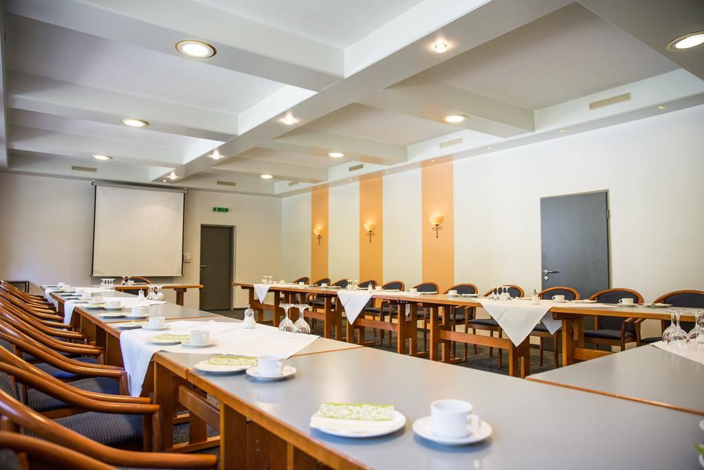 Hotel Ostfriesen Hof Лер Екстериор снимка