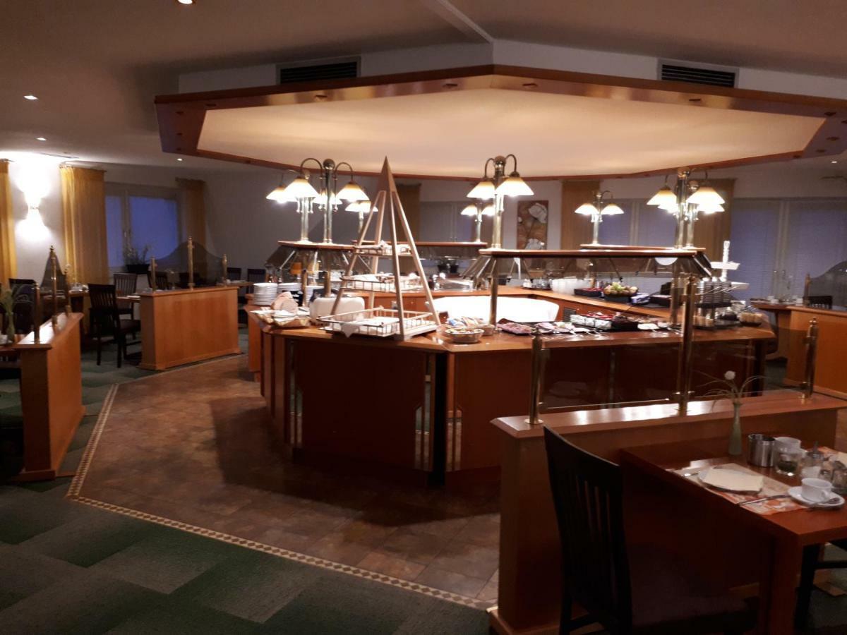 Hotel Ostfriesen Hof Лер Екстериор снимка