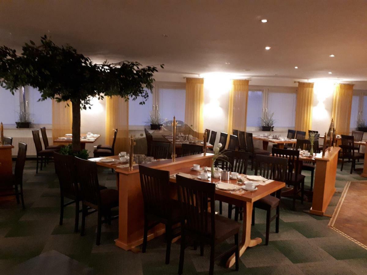 Hotel Ostfriesen Hof Лер Екстериор снимка